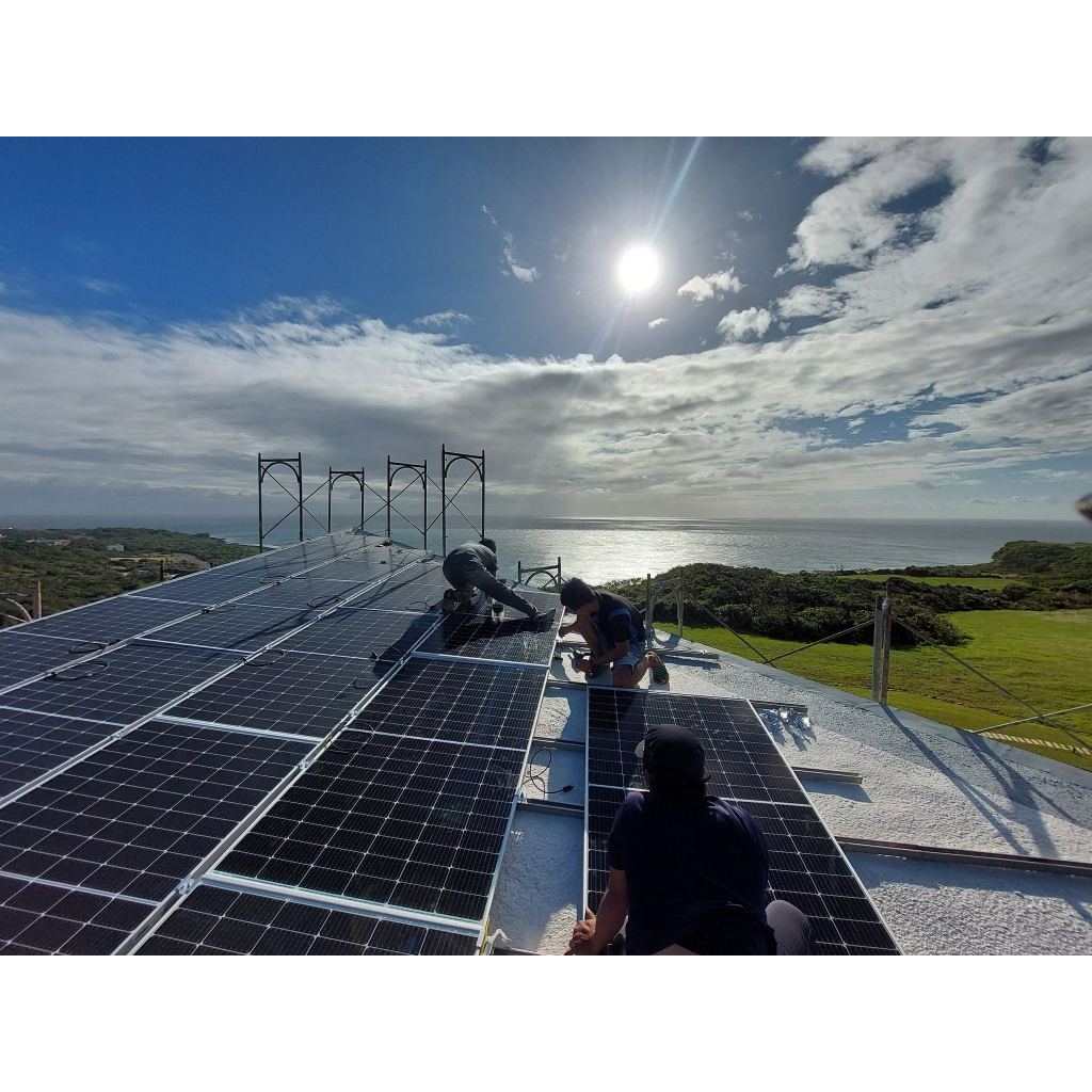 太陽能 太陽能板 施工 安裝 現場規劃 歡迎聊聊 儲能 併網 併網儲能 全戶離網 三相供電 完全無電