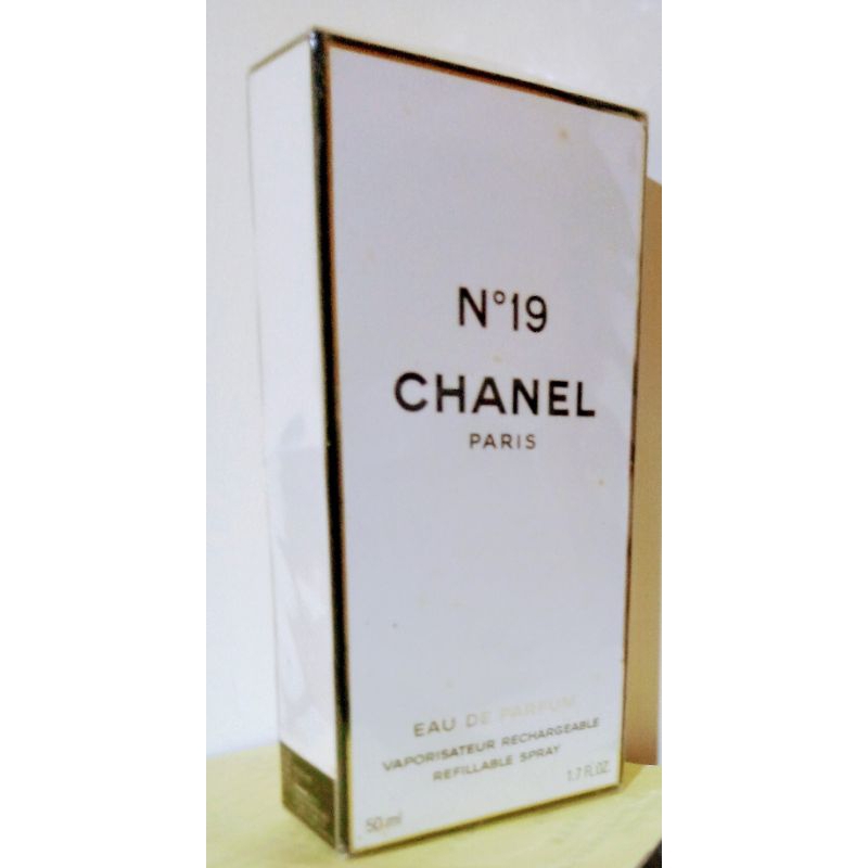 Chanel香奈兒 No 19 Eau de Parfum 女用香水 淡香精
 50ml