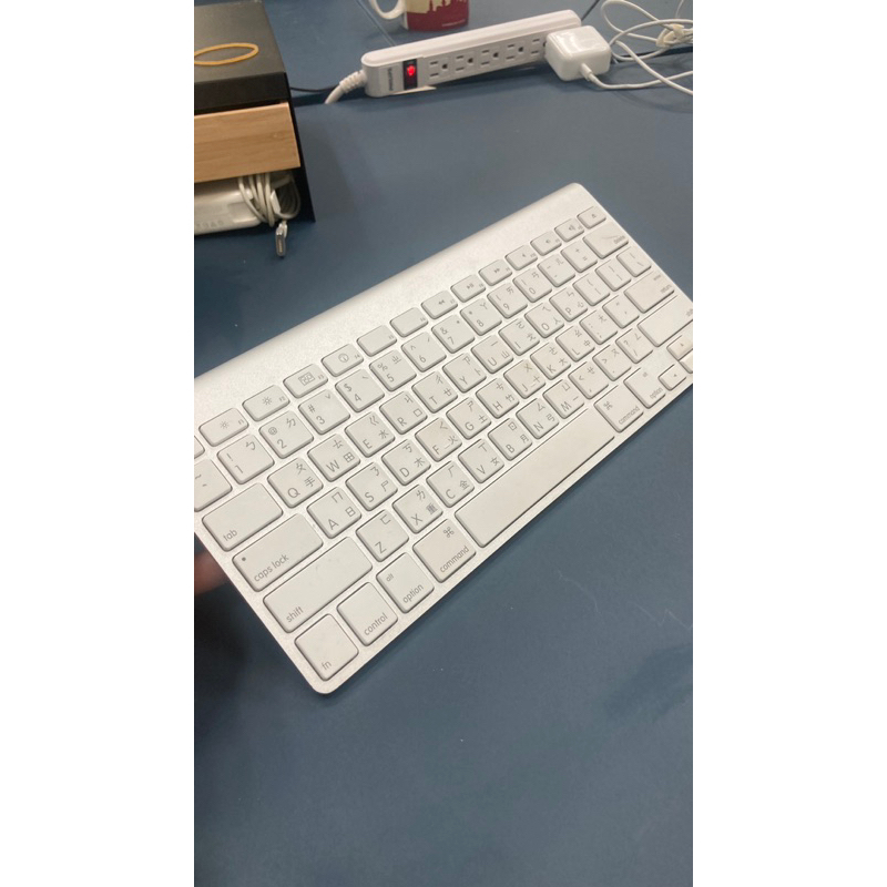 APPLE 蘋果無線藍芽鍵盤 A1314 MC184TA/B Wireless Keyboard -中文(拼音) 倉頡