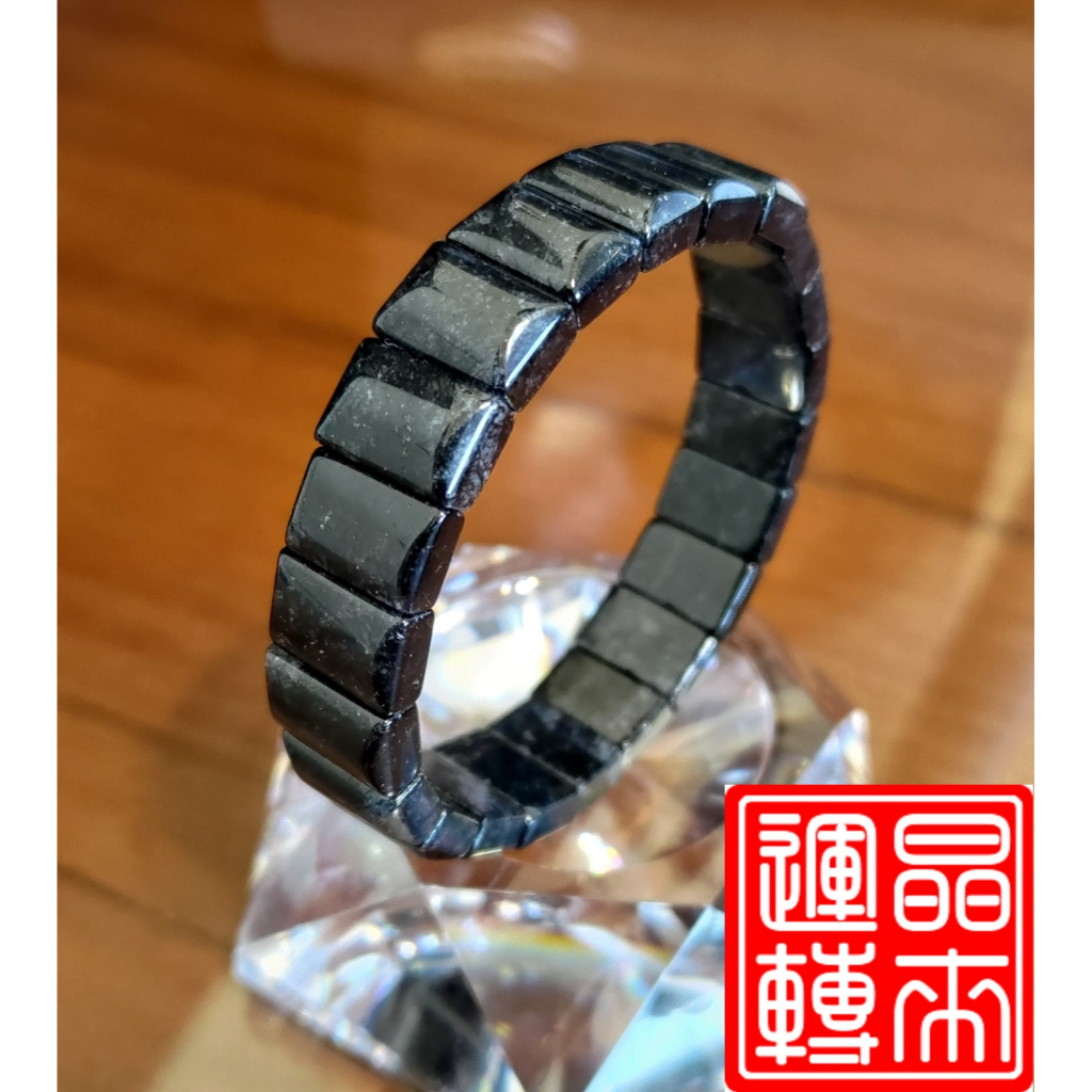 [晶來運轉]黑鈦晶手排 28.6g 13mm 手圍17.5cm(Titanium rutilated Quartz)