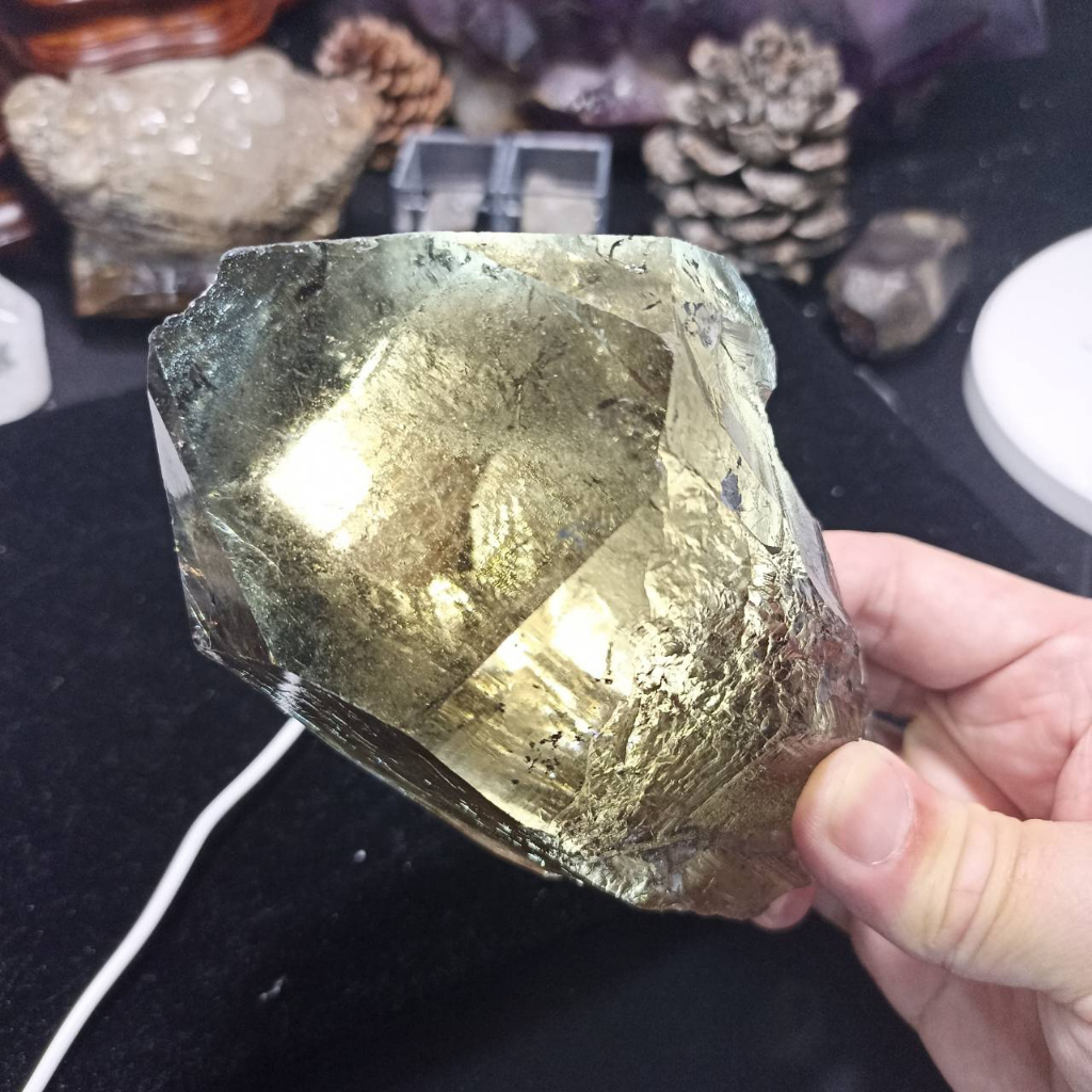 飛水晶-43(790g)巴西黃水晶簇(茶黃晶柱)原礦