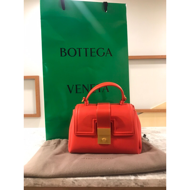 原價9萬【BOTTEGA VENETA 】BV#精品#9.9成新#Piazza 小牛皮手提包三層兩用#限台北桃園林口面交