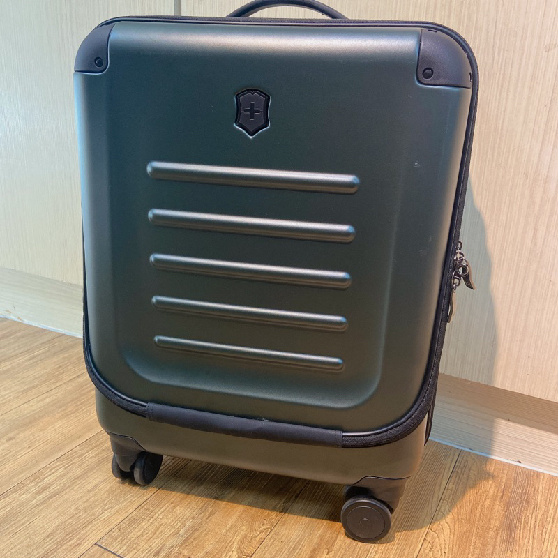 稀有絕版特賣⚡️瑞士🇨🇭VICTORINOX 瑞士維氏Spectra 2.0 墨綠綠色20吋 前開式登機箱 商務 行李箱