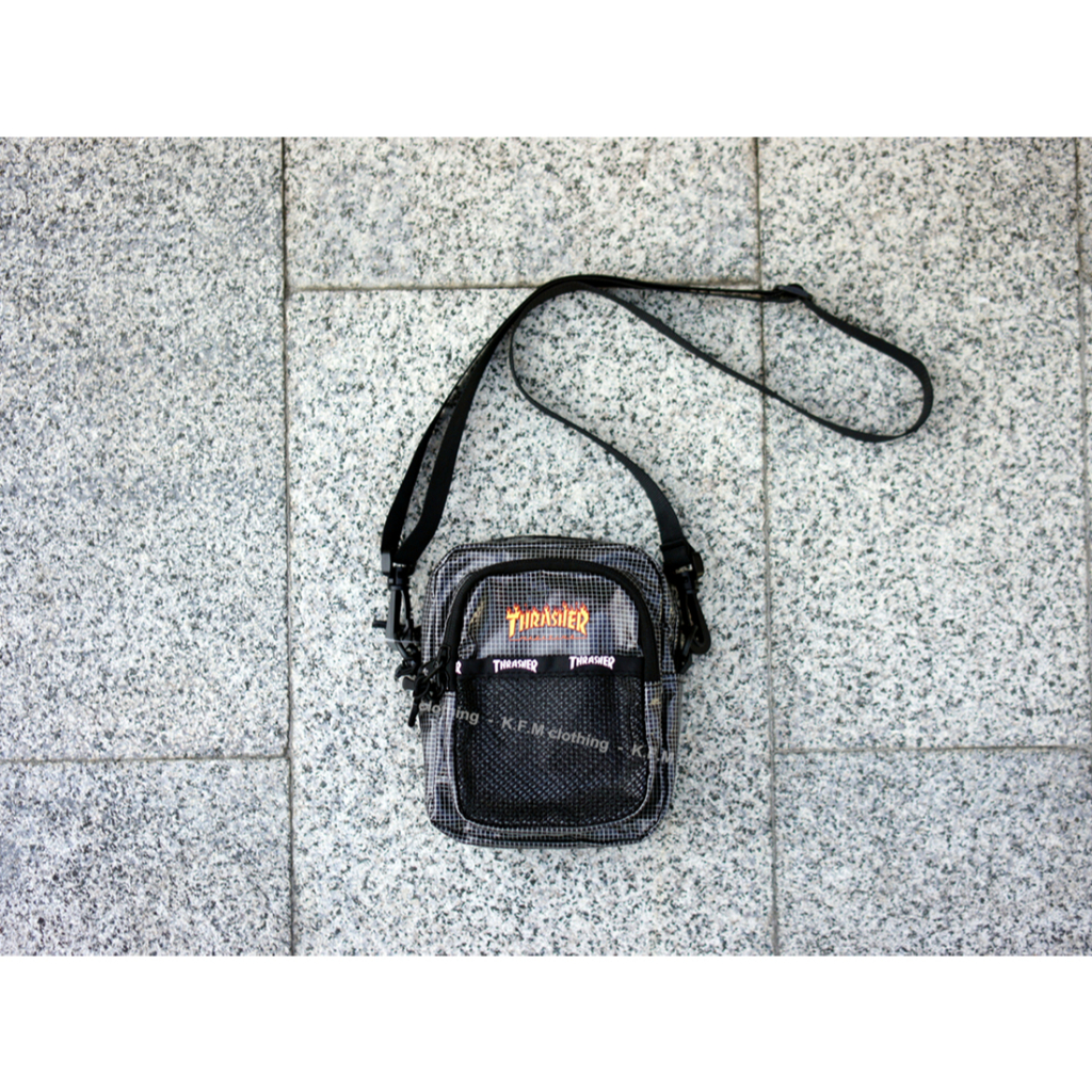 【 K.F.M 】THRASHER FLAME MESH SHOULDER BAG 日本限定 火焰Logo 小包 腰包