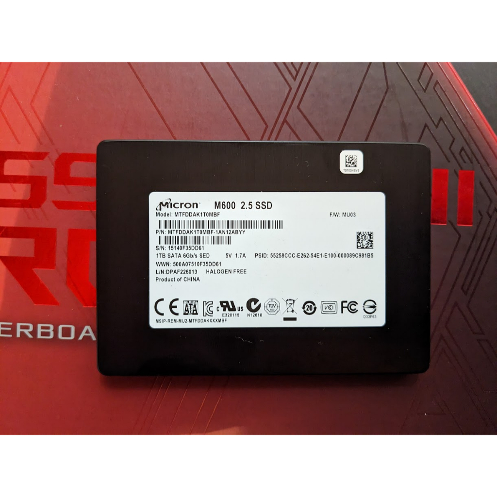 CRUCIAL 鎂光M600 1T MLC顆粒 SATA3企業級固態硬盤SSD 960G固態