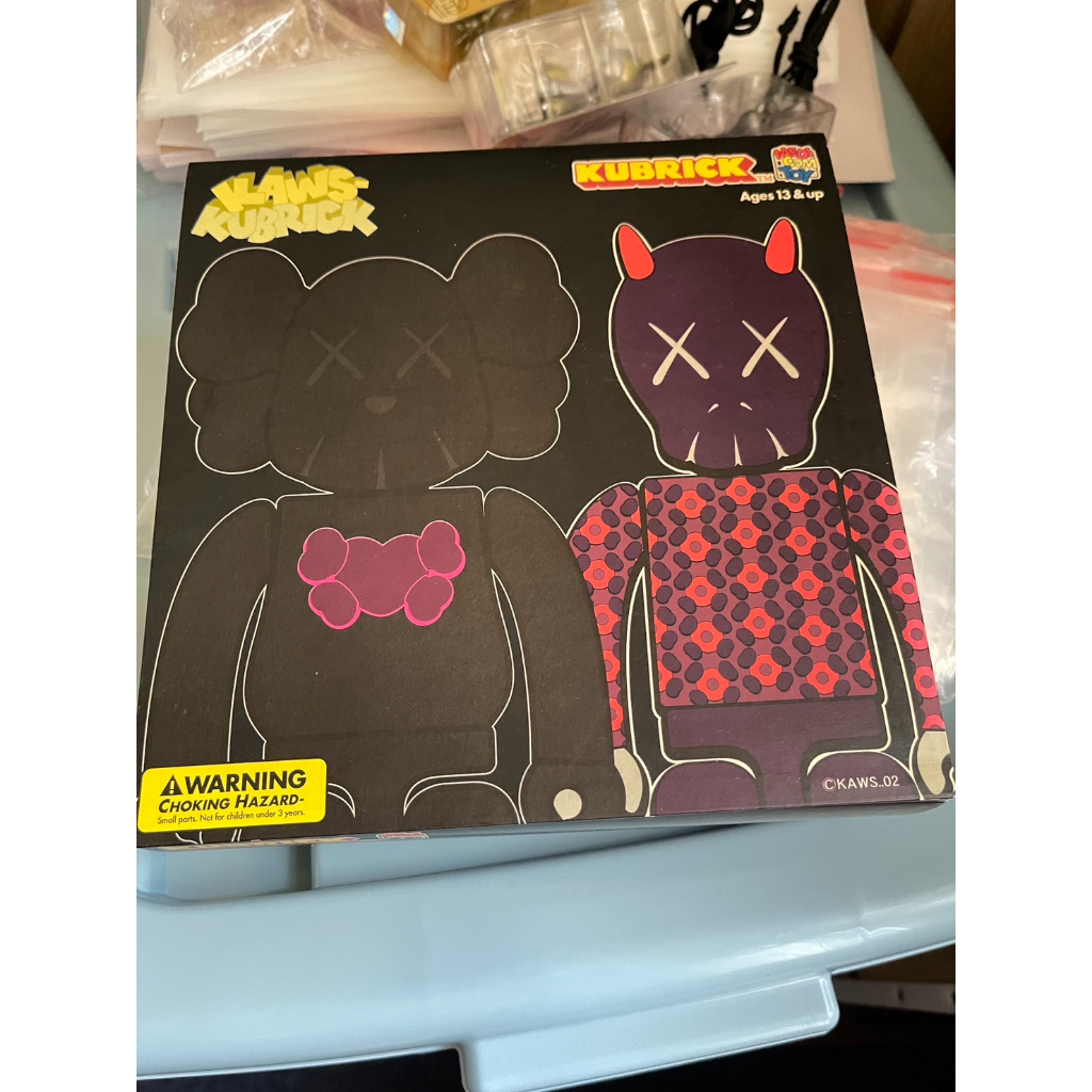 be@rbrick kaws 公車站 1 100% 兩體 老物 庫柏力克 熊 全新未拆 限量 絕版 公仔