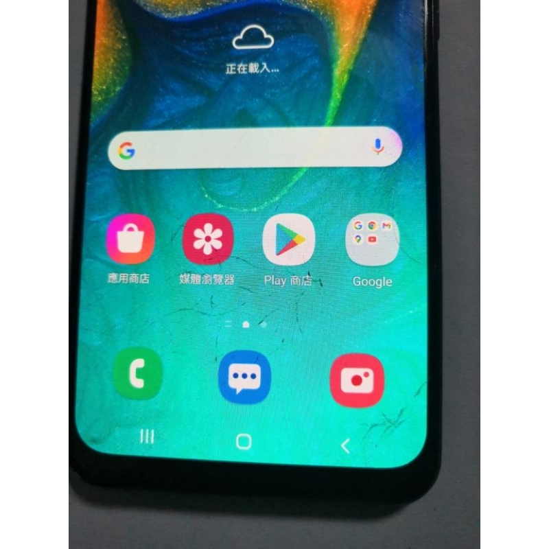 零件機SAMSUNG Galaxy A30 (4G/64G) 外屏破，右邊螢幕有一個胎記