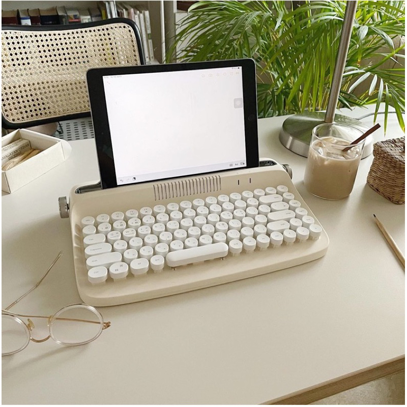 ［二手］韓國actto藍牙無線ipad平板電腦外接鍵盤復古圓點打字機mini 適用於安卓蘋果華為小米平板