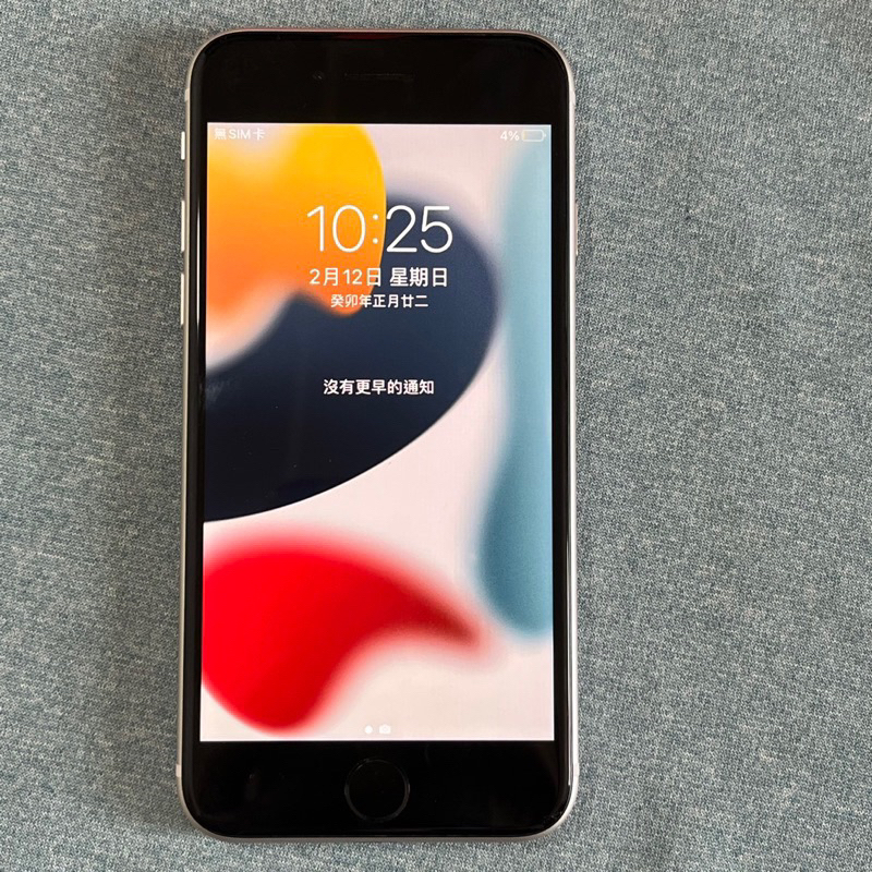 iPhone SE 3 128G 白 9成新 保固內 功能正常 二手 IphoneSE3 SE3 4.7吋 台中