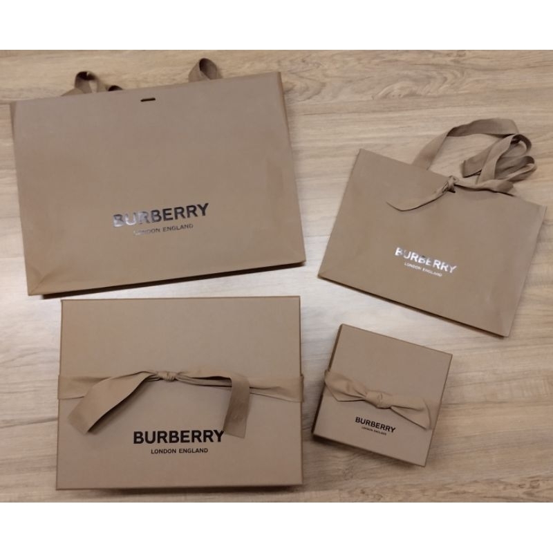 BURBERRY 盒子、提袋