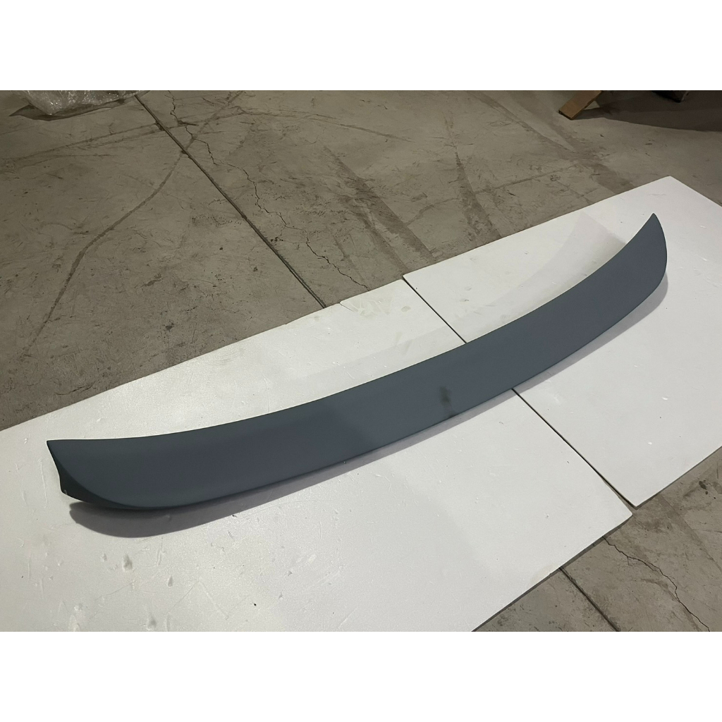 黑馬汽車精品 NISSAN 03-05年M1平貼尾翼(玻璃纖維材)