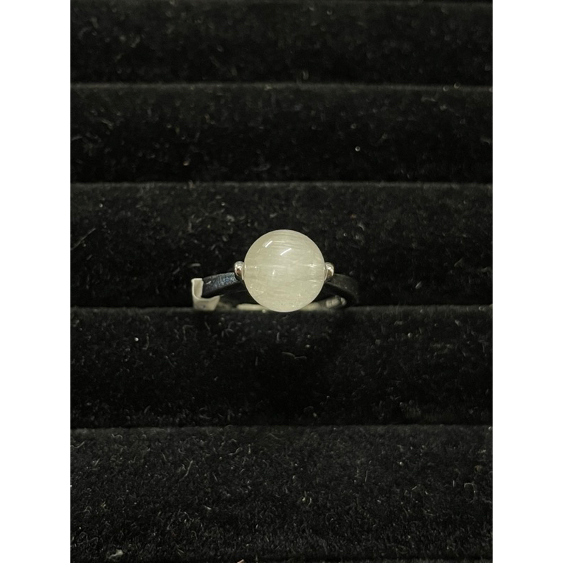 尼泊爾風格銀飾S925銀戒指 天然 白髮晶 轉運珠 鑲嵌 銀戒指連框10.5mm左右可調活口圍附擦銀布