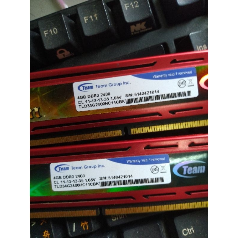 team vulcan ddr3 2400 8g(4g*2) CL11-13-13-35