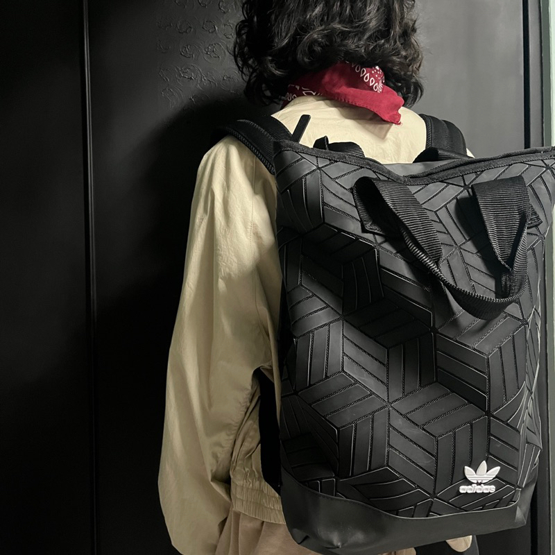 （二手）Adidas 3D BACKPACK三宅一生 後背包/筆電包-黑色