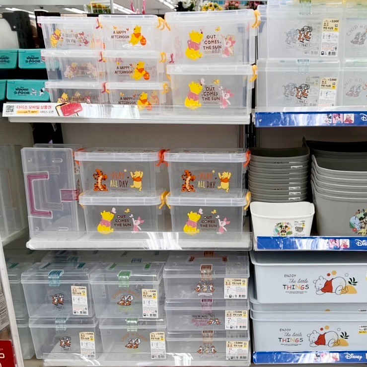𝗗𝗲𝗺𝗶𝗚𝗼🇰🇷Daiso 韓國大創 小熊維尼 收納盒 收納箱 桌面收納 置物盒 維尼 小豬 玩具收納盒 露營收納盒