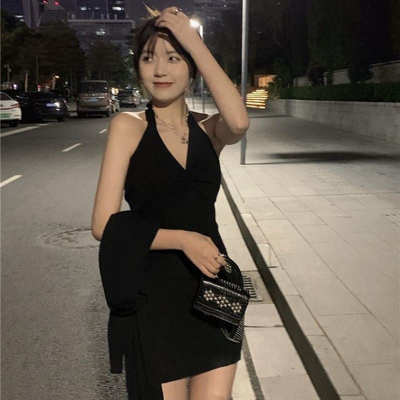 【依多多】韓版V領素色掛脖修身針織包臀連身裙 性感洋裝 黑色洋裝 連身裙 連衣裙 連身洋裝 短洋 女裝 衣服 洋裝