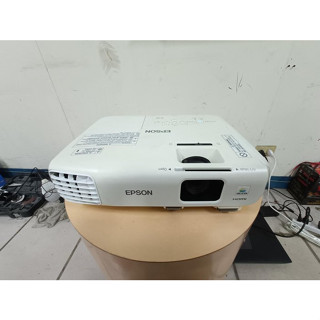桃園國際二手貨中心-----EPSON EB-X03 XGA無線智慧APP投影機 商務XGA投影機（1120H)