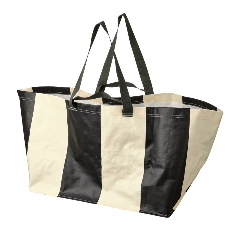 IKEA 現貨👍新品購物袋（黑米線條、藍色鯊鯊🦈、新綠色聖誕🎄）71L 肩帶的大袋 當洗衣袋或購物都合適 容易清潔可摺疊