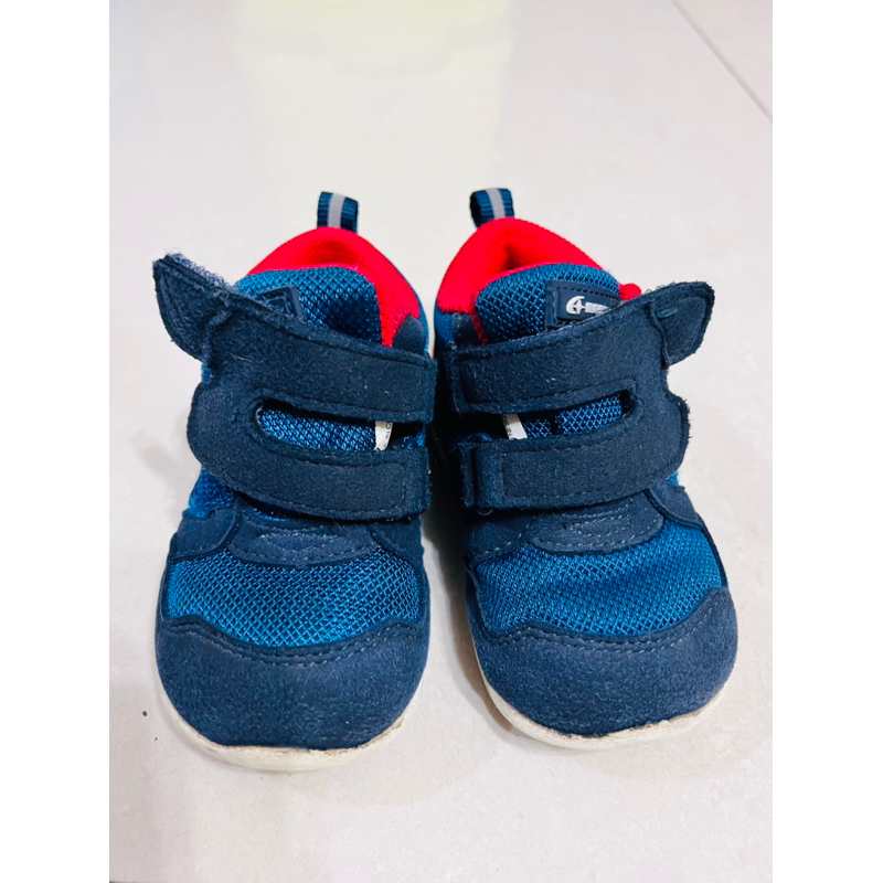 moonstar日本兒童機能鞋  寬頭版本寶寶好穿不壓迫！