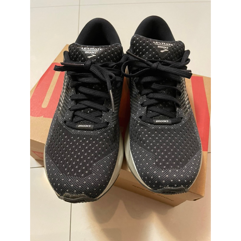 9.9成新 Brooks DNA AMP 慢跑鞋