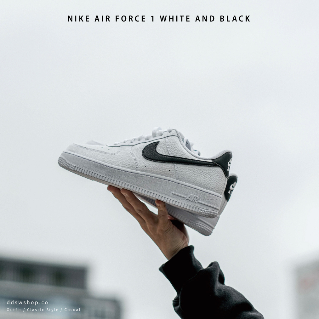 dd▸Nike Air Force 1 'White and Black' 黑白 荔枝皮 黑勾 CT2302-100