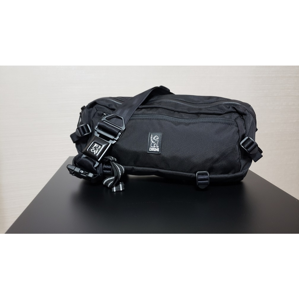 CHROME 日本限定款 ALL BLACK MESSENGER BAG 絕版品 (二手精品)