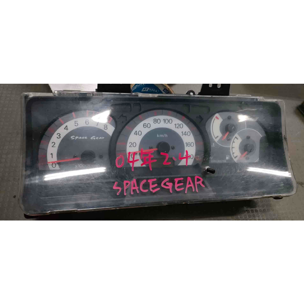 2004 MITSUBISHI Space Gear 2.4 儀錶板 CW749402 零件車拆下