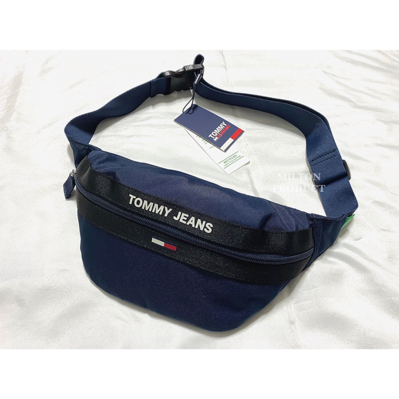 Tommy Jeans 深藍色經典款斜肩包隨身包腰包小包 Essential bumbag