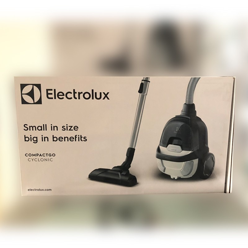 雙北免運～Electrolux 伊萊克斯小旋風大吸力 多種吸頭 免紙袋更換吸塵器 Z1232