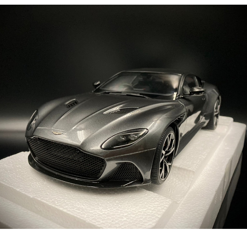 【收藏模人】Autoart Aston Martin DBS 銀色 1:18 1/18 70298