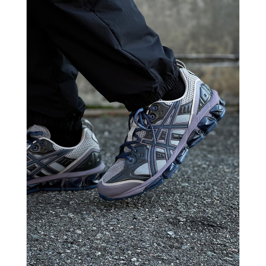 代購 ASICS US3-S GEL-QUANTUM 360 VII KISO 科技灰紫灰 輕量機能緩震越野跑鞋男女穿搭