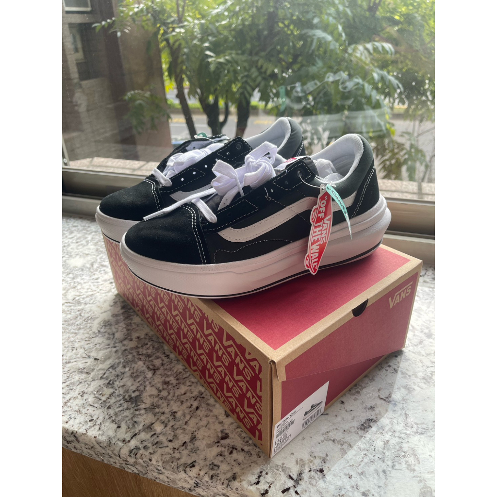 ⭐️全新⭐️台灣沒有的款式～Vans Old Skool Overt CC 黑底白線  經典款 增高 透氣 厚底 緩震