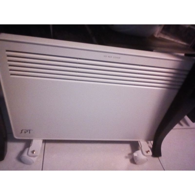 尚朋堂微電腦對流電暖器 1200W 有滾輪 限自取或郵寄