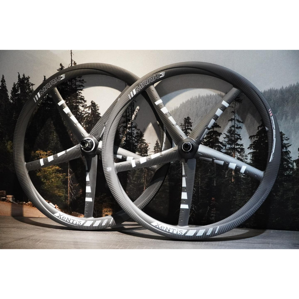 【 樂威單車 】 XENTIS MARK3 SL 超輕量碳纖維五刀輪