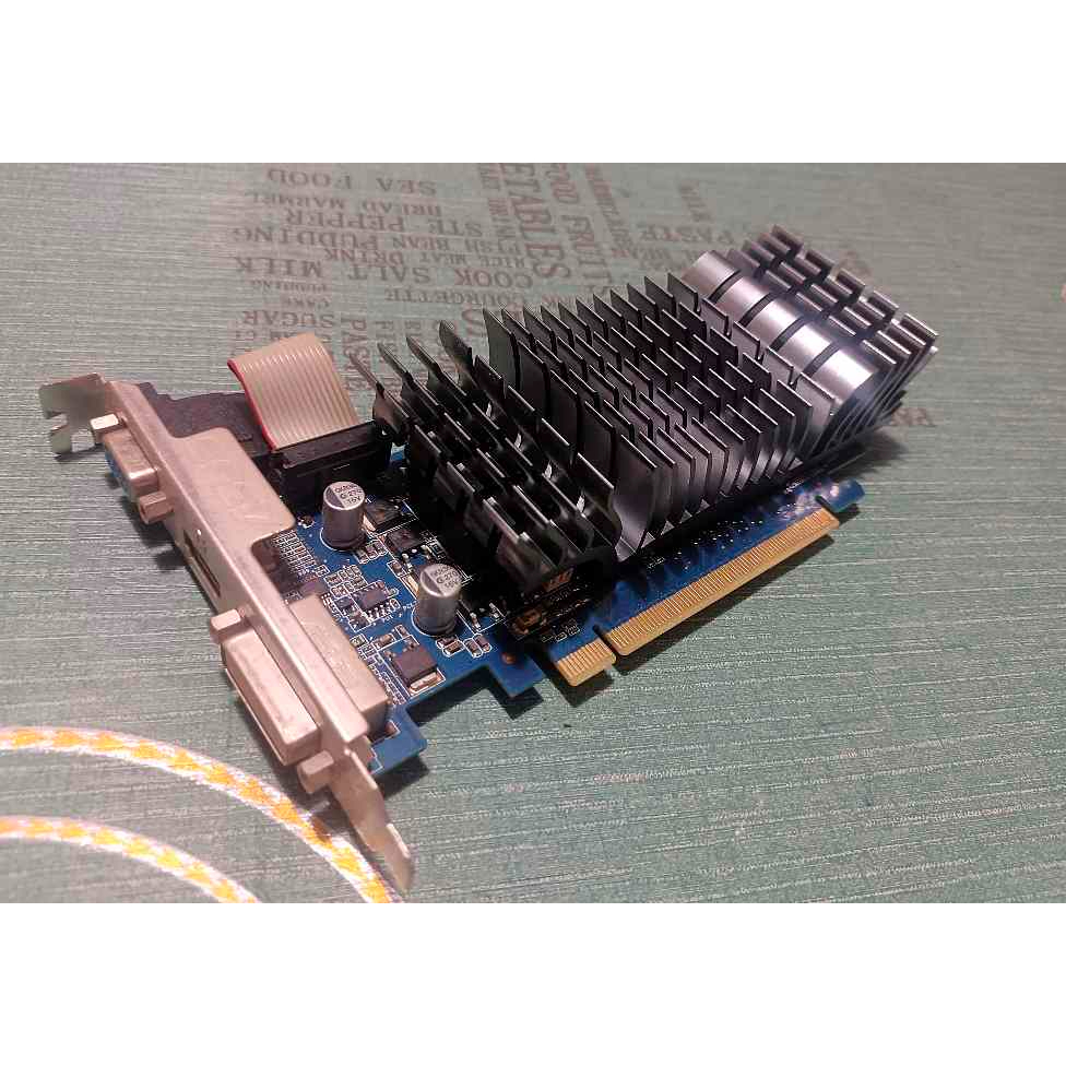 【老農夫}  華碩N210/512M  DDR3 PCIE 顯示卡 顯示卡