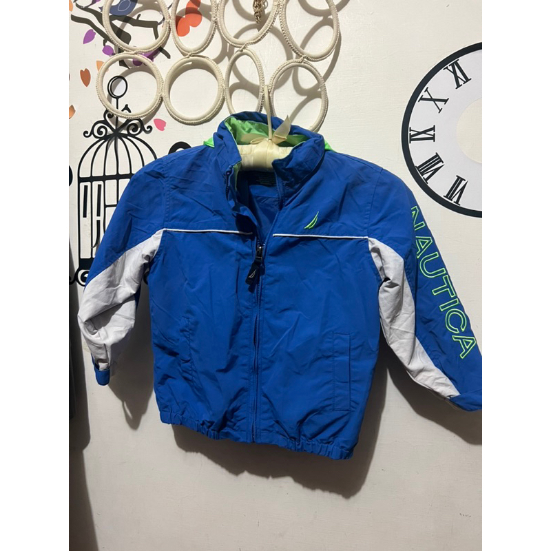 Nautica 童風衣，帽可以收，Size3T, 肩30,胸40,長42,袖36公分