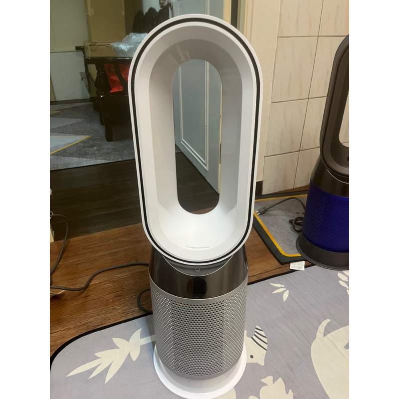 dyson hp04空氣冷暖3合1 目前剩一台，台北新北自取12000，多台可在優惠