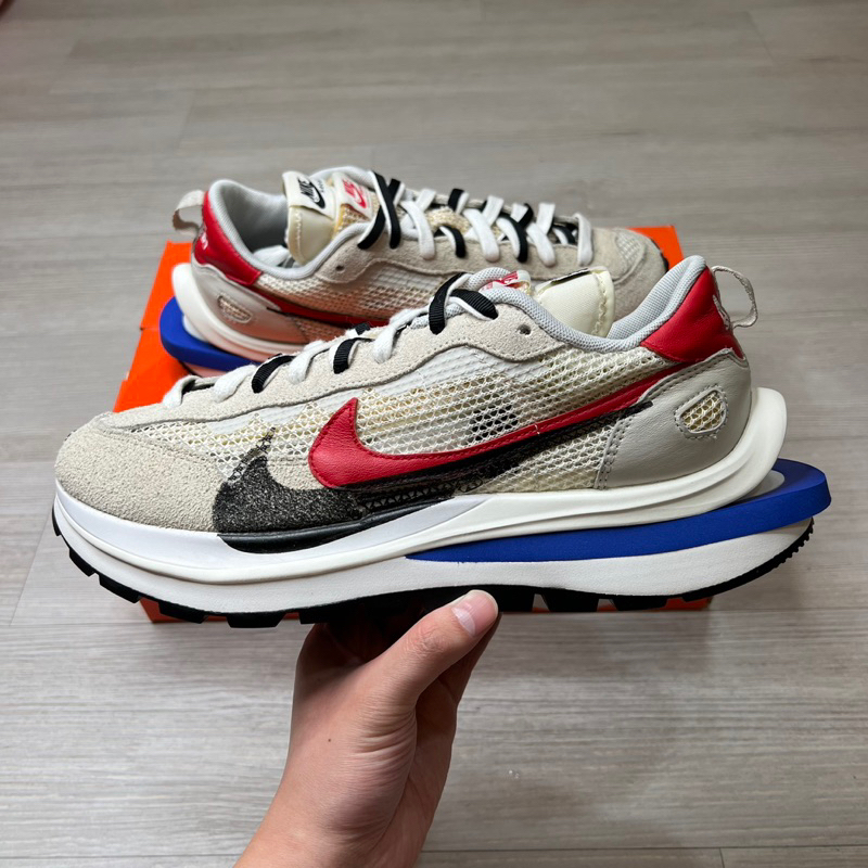 Nike x Sacai vaporwaffle 紅藍白