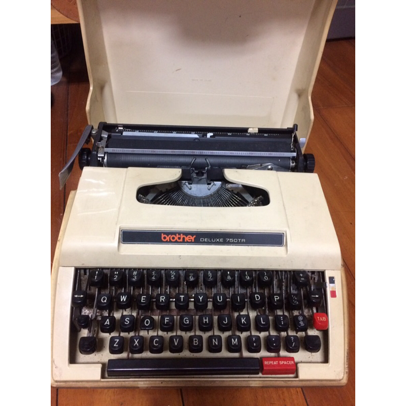Brother DELUXE 750TR 打字機 手提 古董式 由hihihilin 林*儀 購後 退回 毀損 紀念