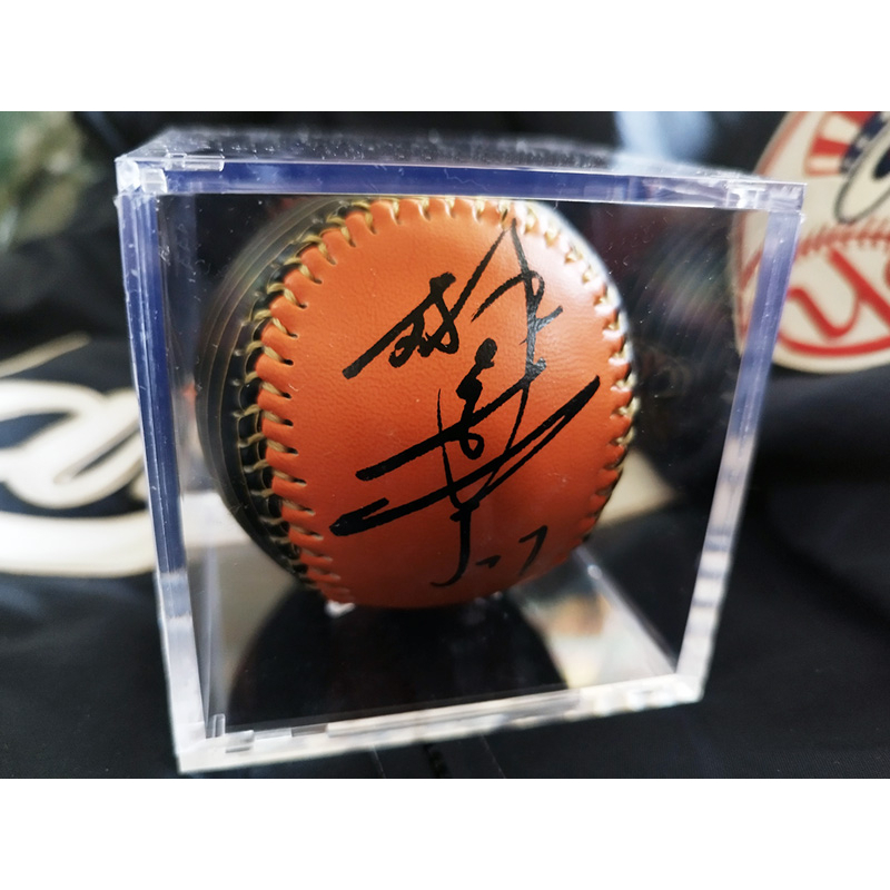 【小群收藏家】🔥林安可簽名球(含球盒)- 特殊紀念球-親簽字跡漂亮-統一獅-中華職棒