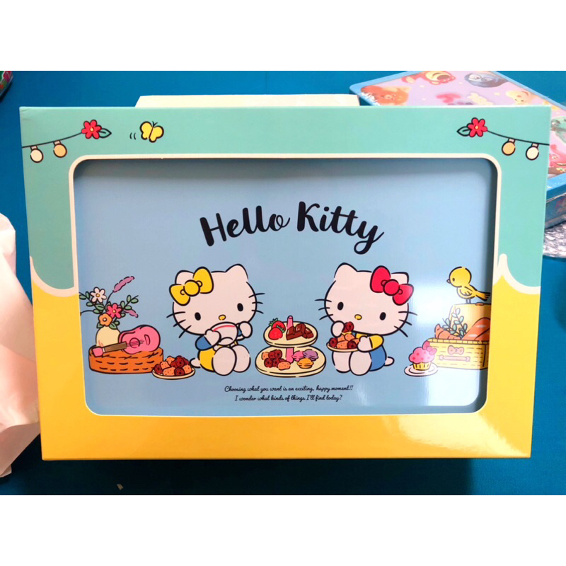 Hello kitty 凱蒂貓手提箱禮盒送禮餅乾零食系列點心 2023限量聯名款 絕版收藏款全家禮盒新年兔年禮物全新現貨