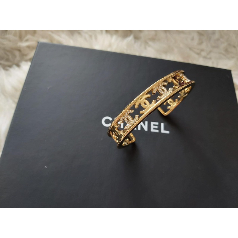 客訂保留中—近全新Chanel超美手環適合手腕較纖細的戴premiere腕S-M