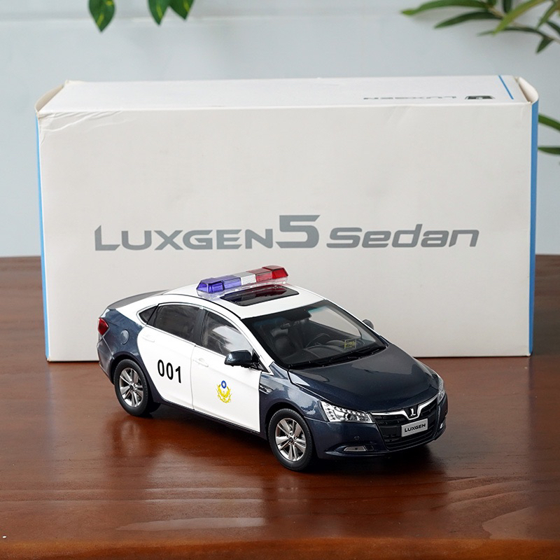 luxgen s5   1:18模型車