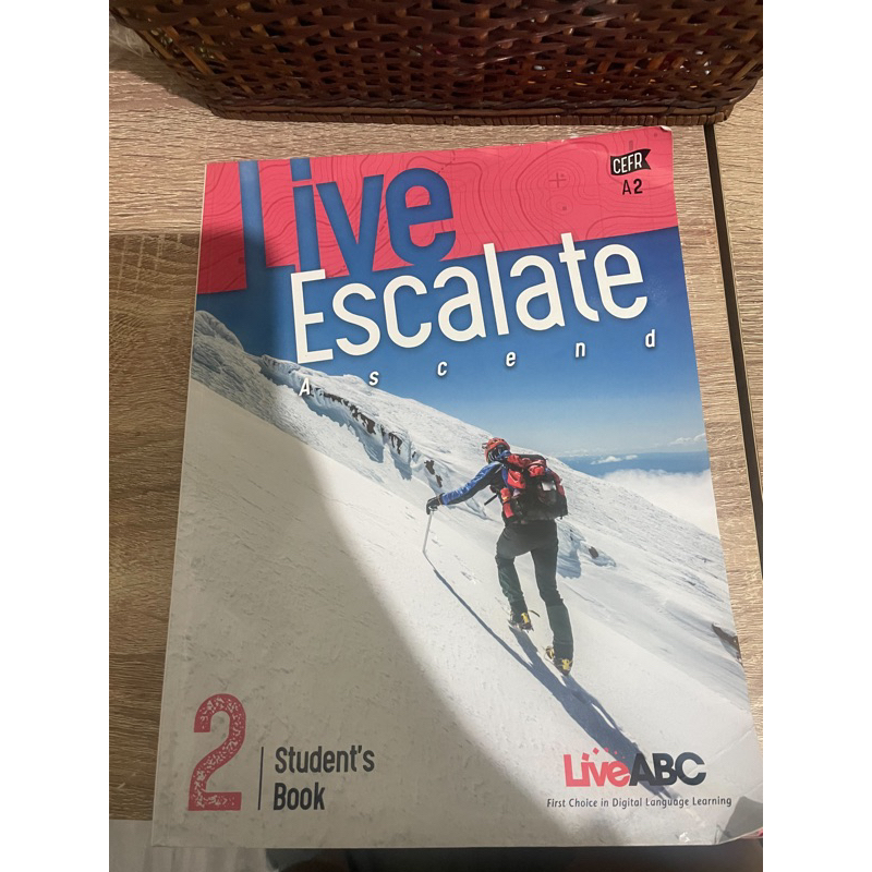 Live Escalate Ascend 2 大學英文書 二手