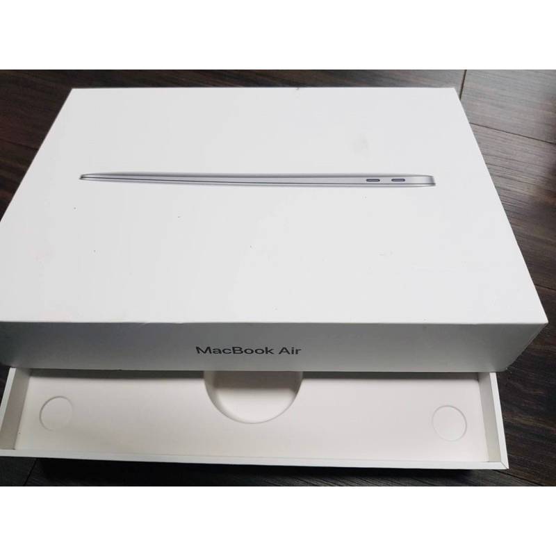 蘋果🍎電腦MacBook Air 13吋筆電外包裝紙盒*無其他內容物*（狀態如照片）