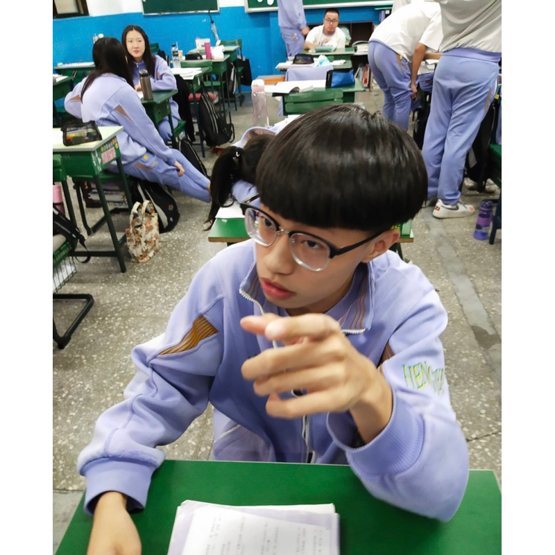 隔壁班的阿志ㄘㄨㄚˋ脯