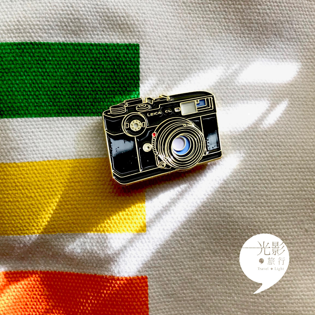 【光影旅行】Leica CL Rangefinder Camera相機小徽章 別針 哈蘇 TX1
