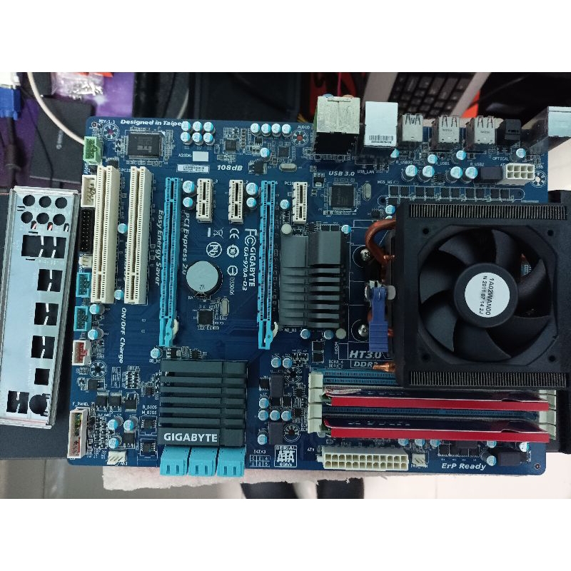 GA-970A-D3+AMD X4-955
