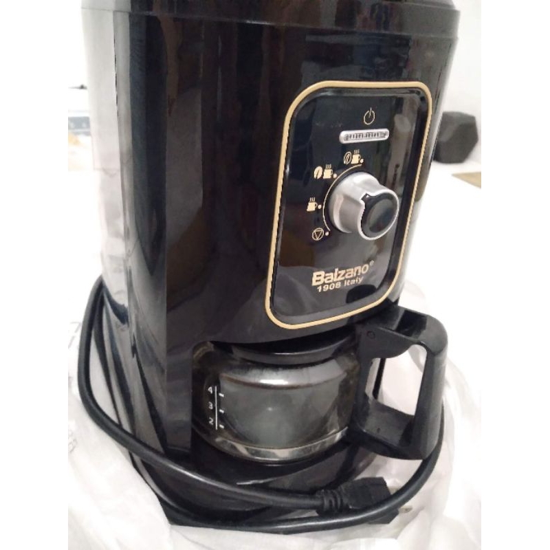 二手商品 Balzano全自動磨豆咖啡機 四杯份Z-CM1061 使用過三次就沒有在使用了 不介意再下單