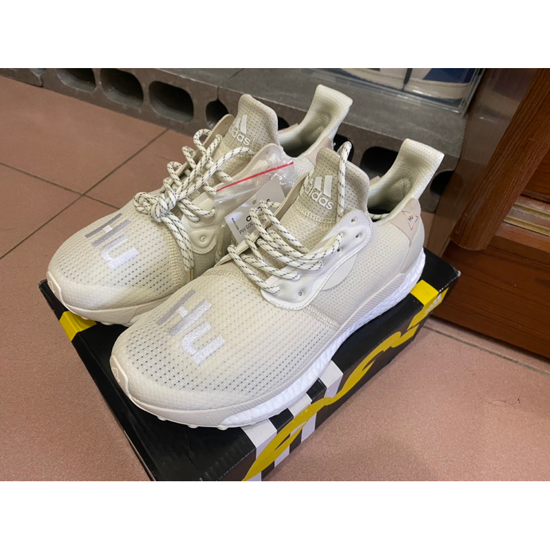 全新盒裝 公司貨US9號 Adidas Pharrell x Solar Hu Glide boost 米色